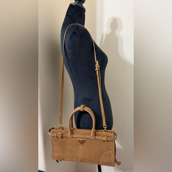 Fashion Tan Leather Bonnie Hand/Shoulder Satchel - Picture 16 of 16